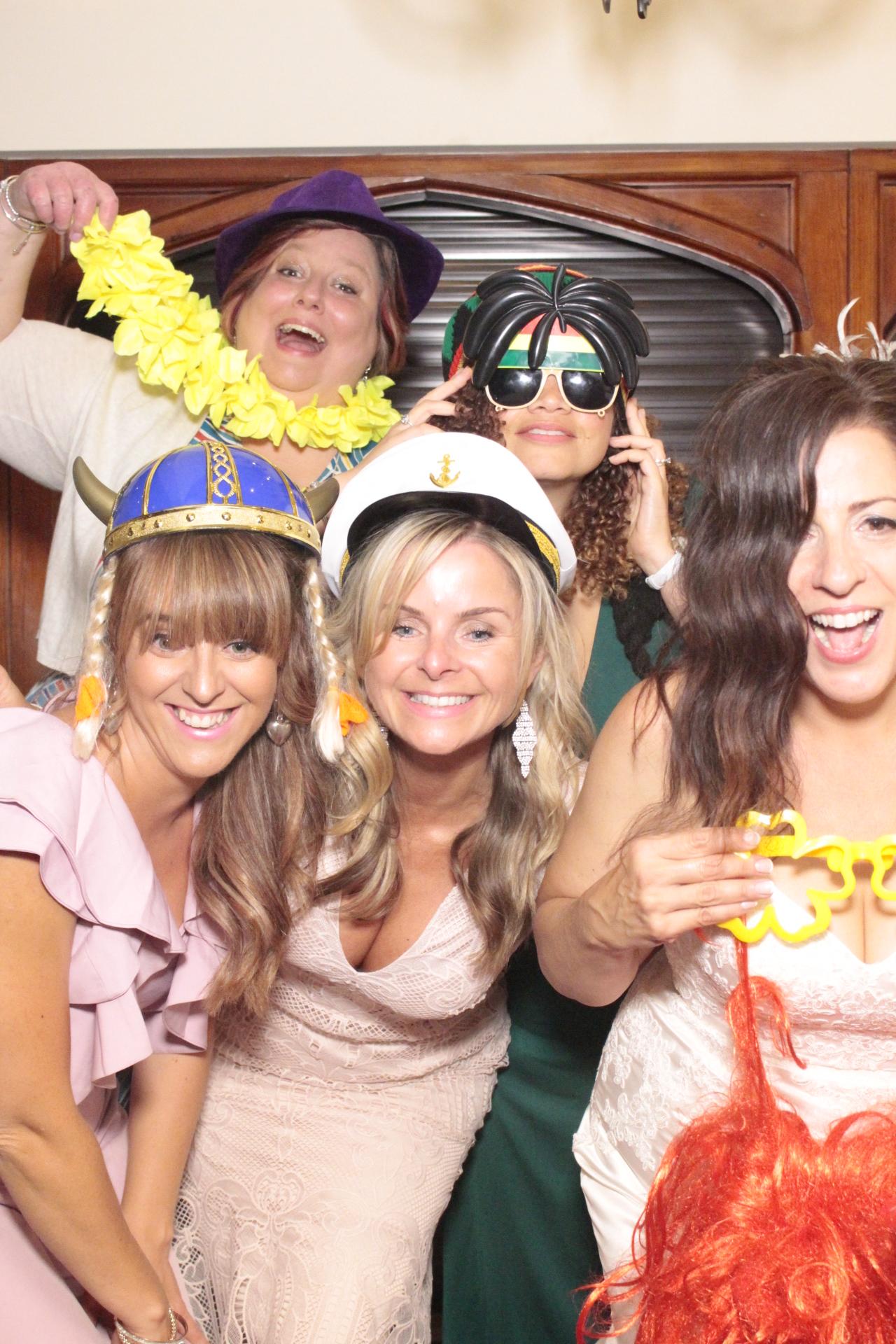Laura and Mo's Wedding | View more photos from the event at gallery.myphotoboothexperience.co.uk/u/MyPhotoBoothExperienceLtd/Laura-and-Mos-Wedding